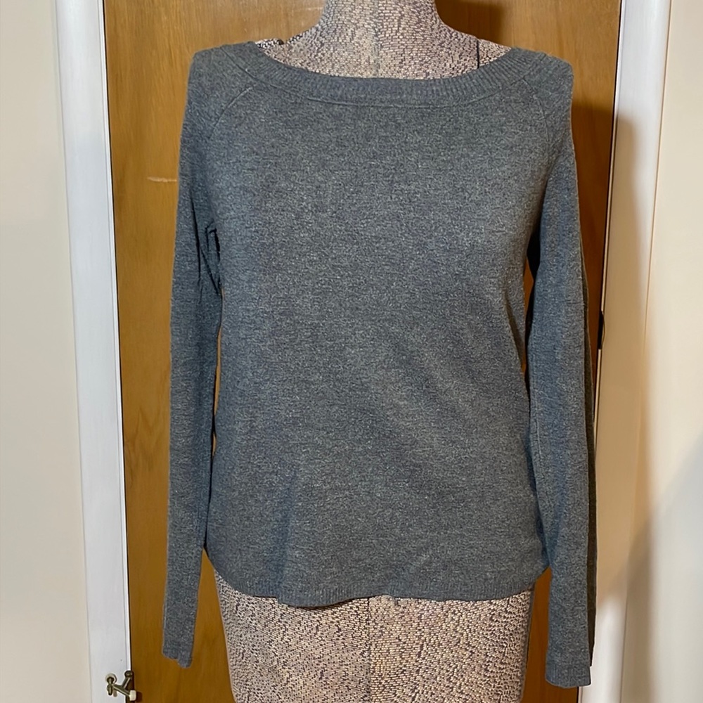 LOFT Womens Medium Gray Crew Neck Sweater